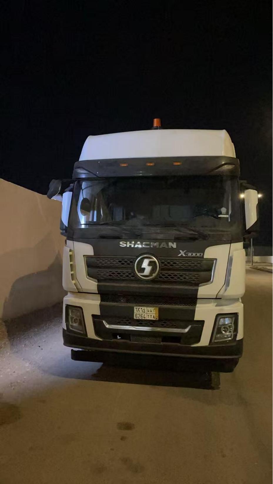 Shacman truck, plate 6264 TTA