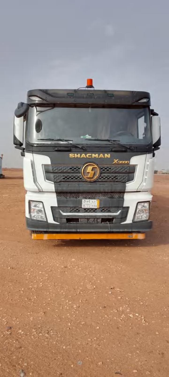 Shacman truck, plate 8772 HXA