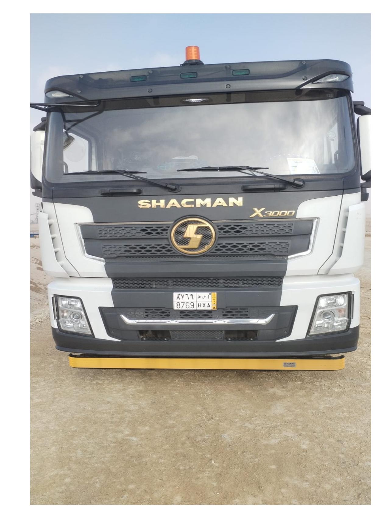 Shacman truck, plate 8769 HXA