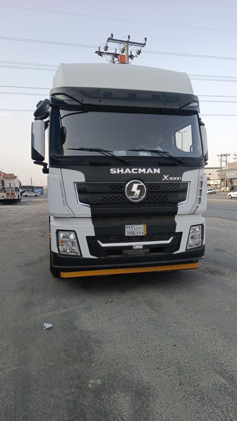 Shacman truck, plate 3996 DXA